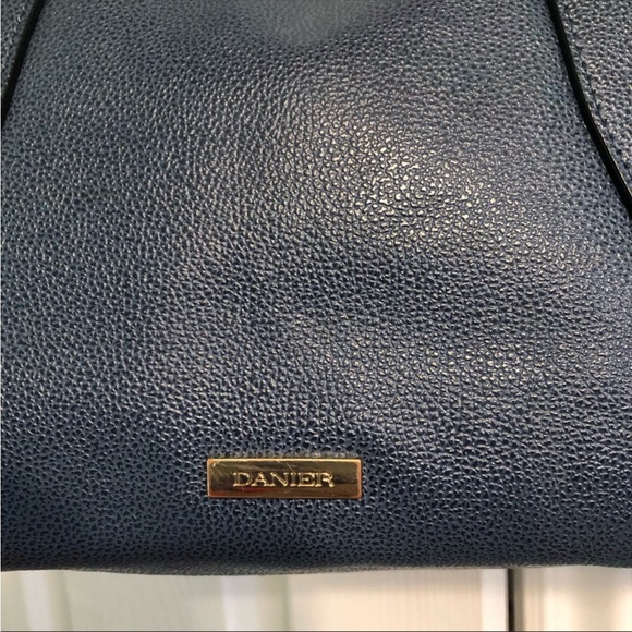 Danier Pebbled leather MultiWare bag - Picture 6 of 9